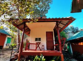 LONELY GROOVE: Ko Chang şehrinde bir tatil köyü