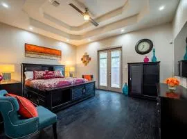 Luxurious 5BR Home Sleeps-14