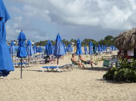 CortLang Vacation Rentals - Located in El Pueblito near Playa Dorada POP, hotel v destinaci San Felipe de Puerto Plata