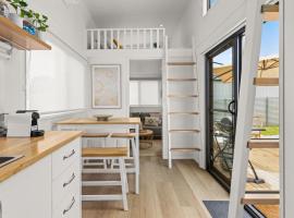 Husky Tiny Home by Experience Jervis Bay、ハスキッソンのグランピング施設