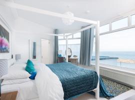 Cove View-Sea view apartment in corner of Cornish paradise, hotel in Sennen