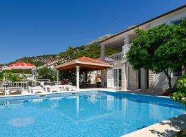 Holiday Villa Perna, ξενοδοχείο σε Orebić