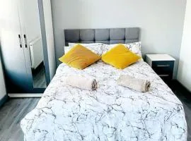 Entrepreneur Stays - 8 Guest house