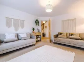 Luxurious Cosy 4BR Home Cheshire