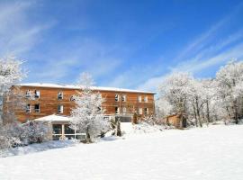 Ax Hôtel Spa & Restaurant, hotel em Chorges