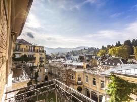 Viesnīca HELIOPARK Bad Hotel Zum Hirsch rajonā Baden Baden Old Town, Bādenbādenē