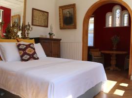 Authentieke privé-kamer bij Karen, hotel v destinaci Beveren
