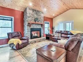 Cozy Home with Patio, 2 Mi to Dale Hollow Lake!