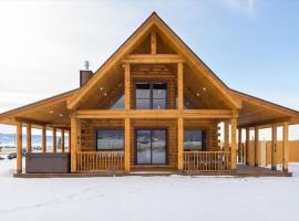 Targhee Shadows - Tetons Yellowstone hot tub, hotel en Tetonia