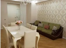 3 комнатная VIP квартира возле метро