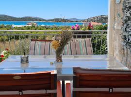 Apartmani Villa Lilliana, hotel in Tribunj