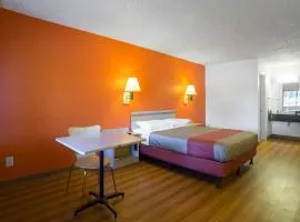 Motel 6-Kingman, AZ - Route 66 West