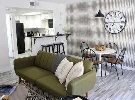 Upgraded Condo Close to All the Tempe Action, hotel v destinaci Tempe