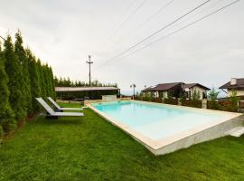 Consuela Residence, self catering accommodation in Feleacu
