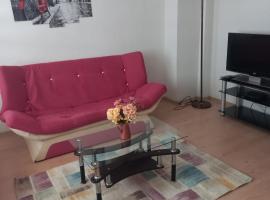 EKONOMİ ÜNİVERSİTESİNE 5 Dk. 2+1 EŞYALI DAİRE, hotel i Balcova