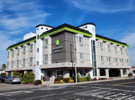 The Atrium Hotel, hotel San Brunóban