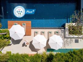 Outrigger Surin Beach Resort - SHA Extra Plus, hotel v destinaci Surin pláž