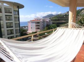 Formosa Sunset, hotell Funchalis huviväärsuse Professional School of Hospitality and Tourism of Madeira lähedal