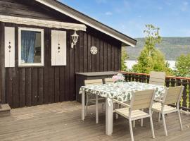 Amazing Home In Vikersund With Jacuzzi And 4 Bedrooms – hotel w mieście Vikersund