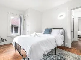 North End Treasure, beautiful 2 bedroom apartment