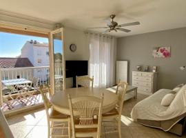 Les locations Cinaureva "Les Îles d'Or", ξενοδοχείο σε La Londe-les-Maures