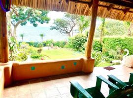 Lake Front house, cozy and comfortable., hotel barato en Santa Cruz La Laguna