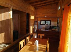 Caba&ntilde;a Bernardita Pullay, hotel na praia em Quirihue