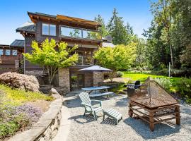 Bainbridge Island Timber Retreat, renta vacacional en Fort Ward