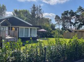 Bungalow Bavelds Home - Denekamp, soodne hotell sihtkohas Denekamp