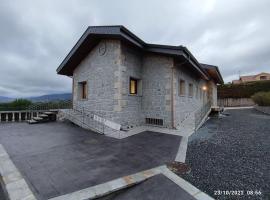 Casa con vistas a la Sierra de Guadarrama: Guadarrama'da bir kiralık tatil yeri