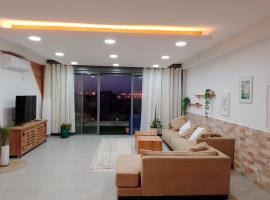 Beautiful beach apartment, semesterboende i Ashdod