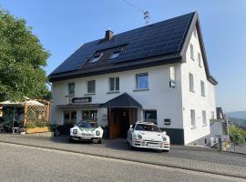 Hotel garni Zum Adenauer Forst, hotel v destinaci Wimbach