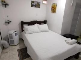 HABITACION CERCA DE LA UNIVERSIDAD DEL Sinu, hotel cerca de Cancha de Softibol del Nuevo Bosque, Cartagena de Indias