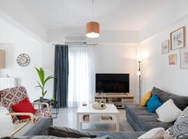 Cozy Deco Suite - Heraklion city, hotel in Heraklion