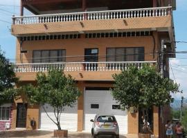 Casa Raices, serviced apartment in La Dorada