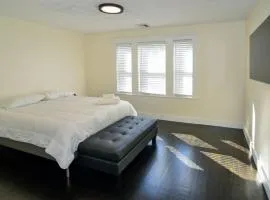 Modern Two Bedroom Condo - Boston