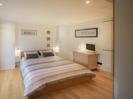 Orchard Road Studio Apartment