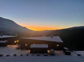 New apartment, Gausta in Rjukan. Ski in/ ski out, hotel i nærheden af Vatnedalheisen, Rjukan