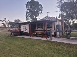 Spencer Lane Cottage & Granny Flat, vacation home in Stanthorpe