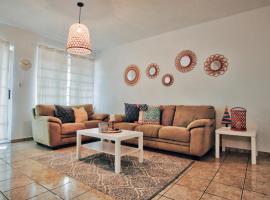 Salinas House - The World’s favorite stay!, hotel v destinaci Salinas