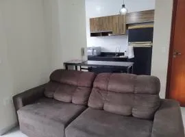 Apartamento com garagem e perto das praias.