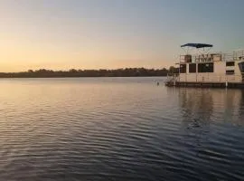 The one & only Houseboat Hire on Maroochy River