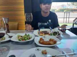 hoppinn, hotel in Ban Dong Chan Luang