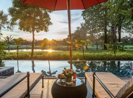 Summit Windmill Golf Suite Hotel at Suvarnabhumi, spa hotel in Bangna