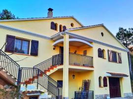 Casa Donaire, hotel in Marganell