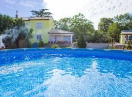 Holiday house Stara Vrata with a private pool