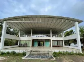 Disha Villa-Casa Oceano, sea facing villa with a pool, at Palghar