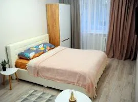 BoHo Apartment near Center!