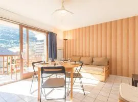 Appartement fonctionnel 2 pièces avec parking, centre Briançon - FR-1-330C-60