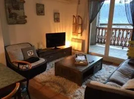 Charmant T3 pour 4 avec terrasse à La Mongie - FR-1-404-200